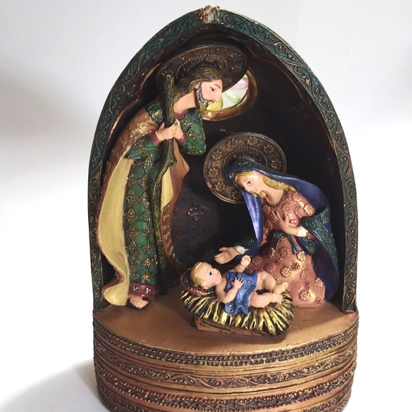 Roman Other - Nativity Music Box